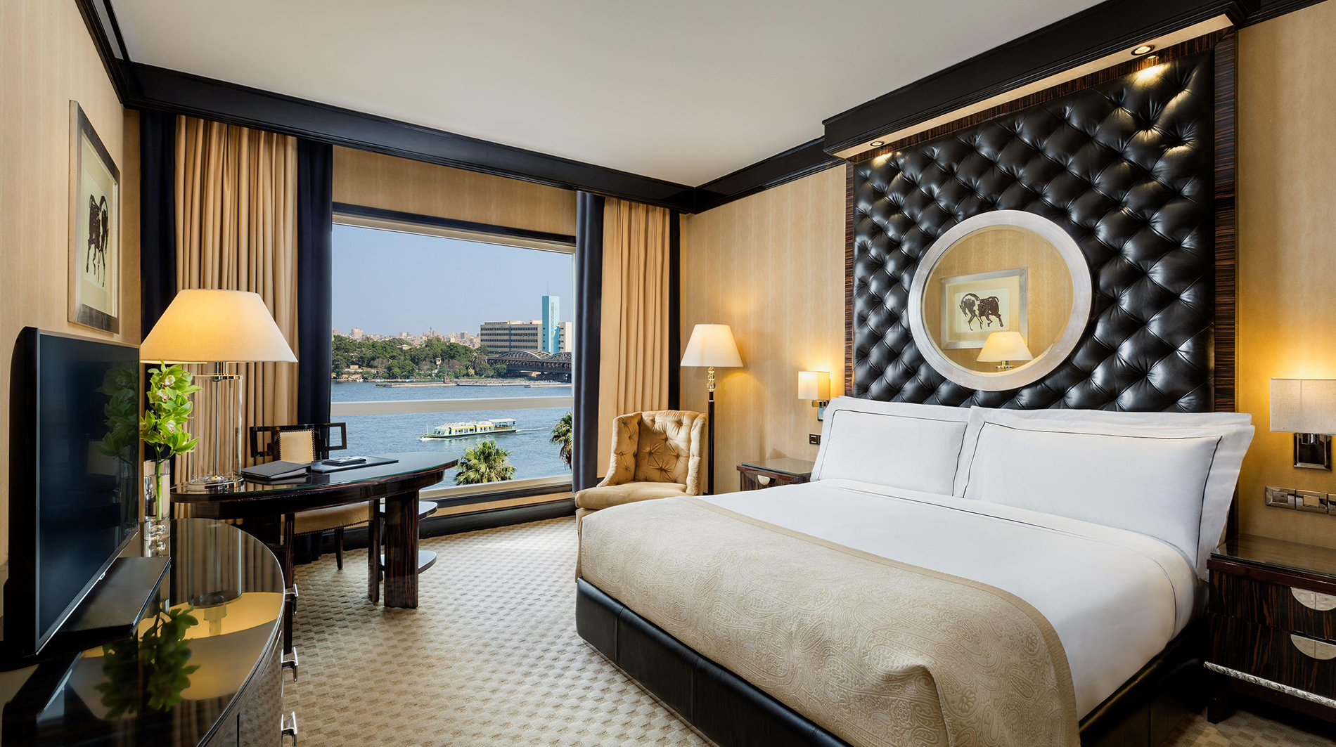 Fairmont Nile City Hotel (Cairo)