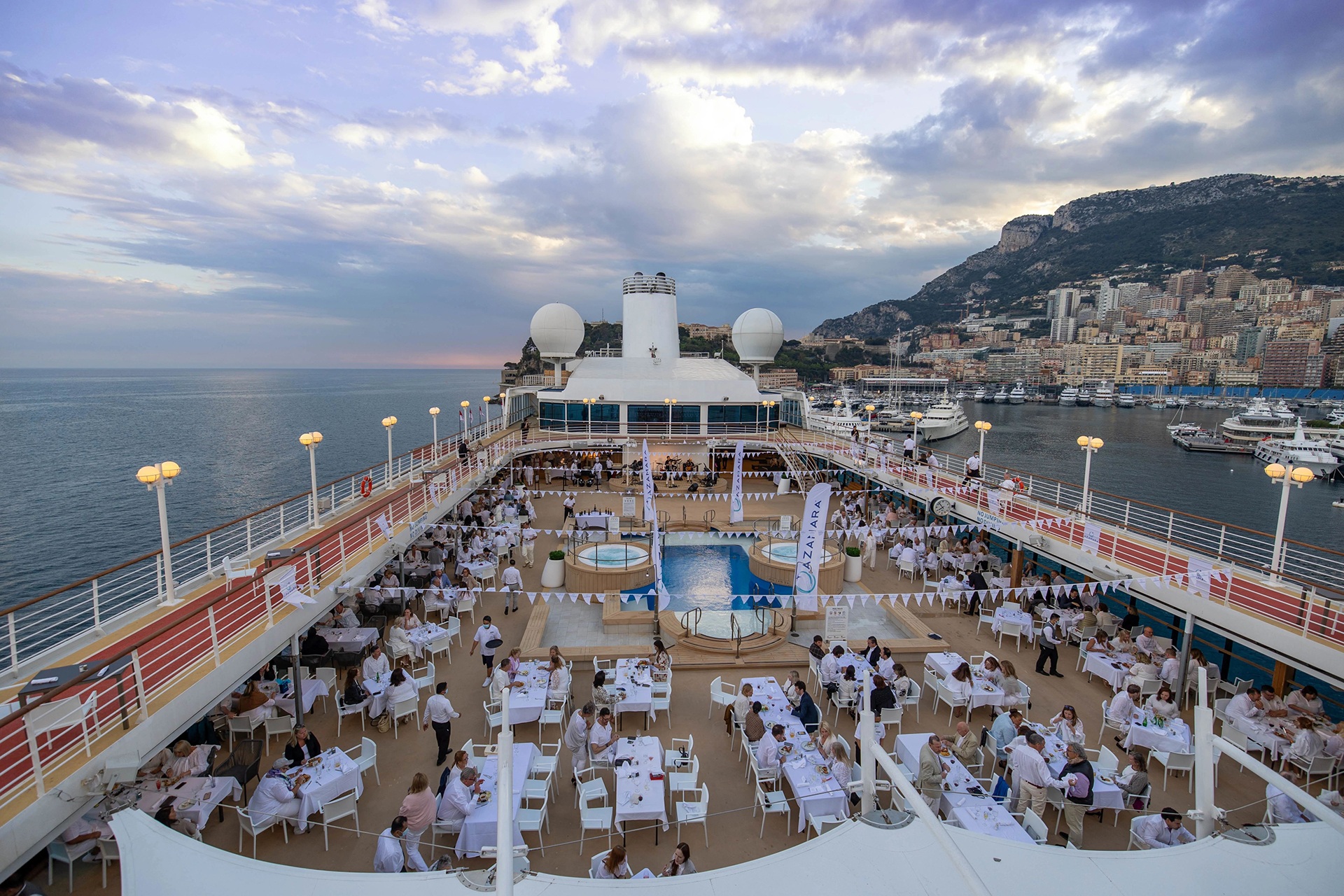 Azamara 12